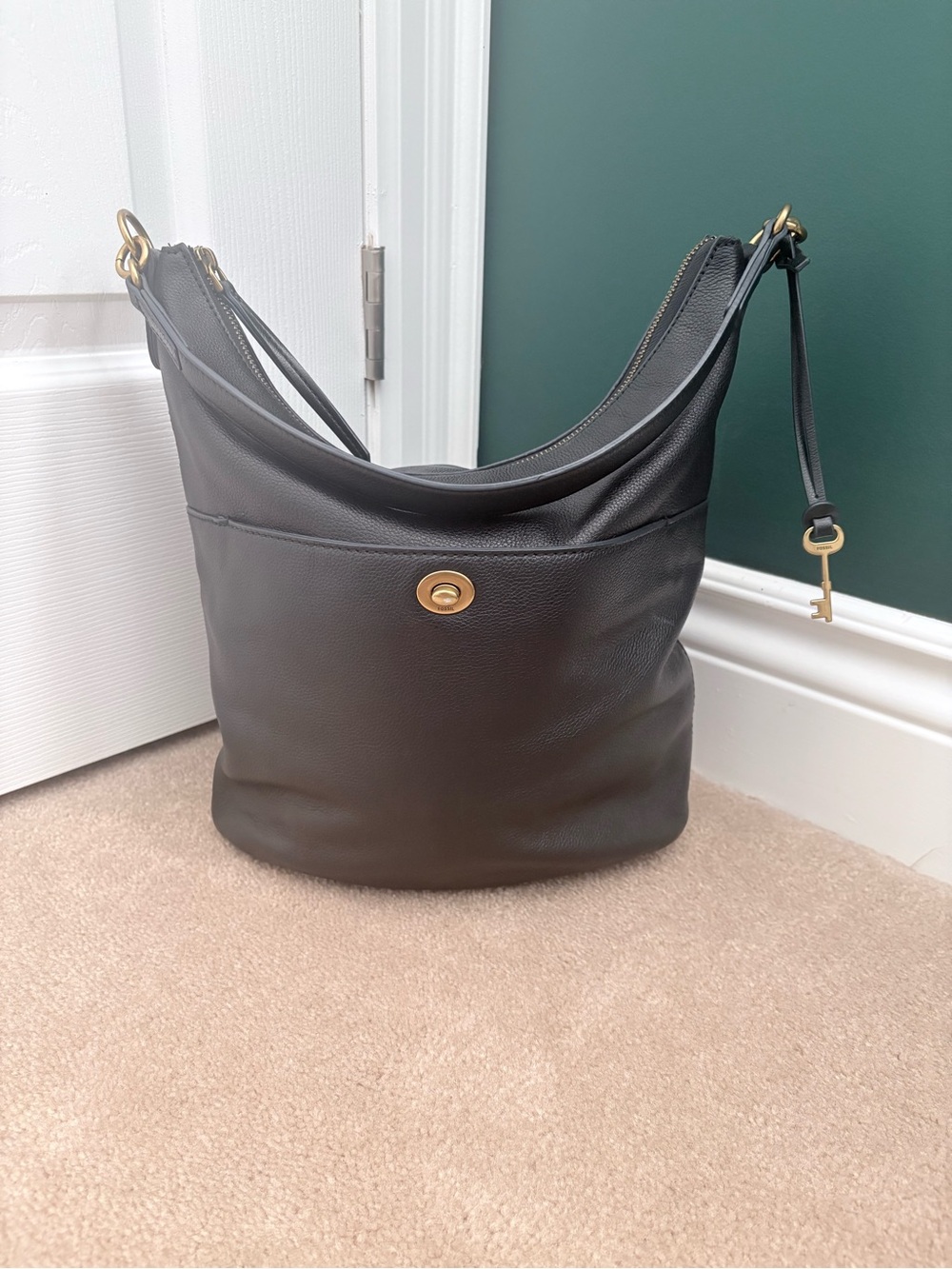 Fossil Classic Black Leather Shoulder Crossbody bucket Bag